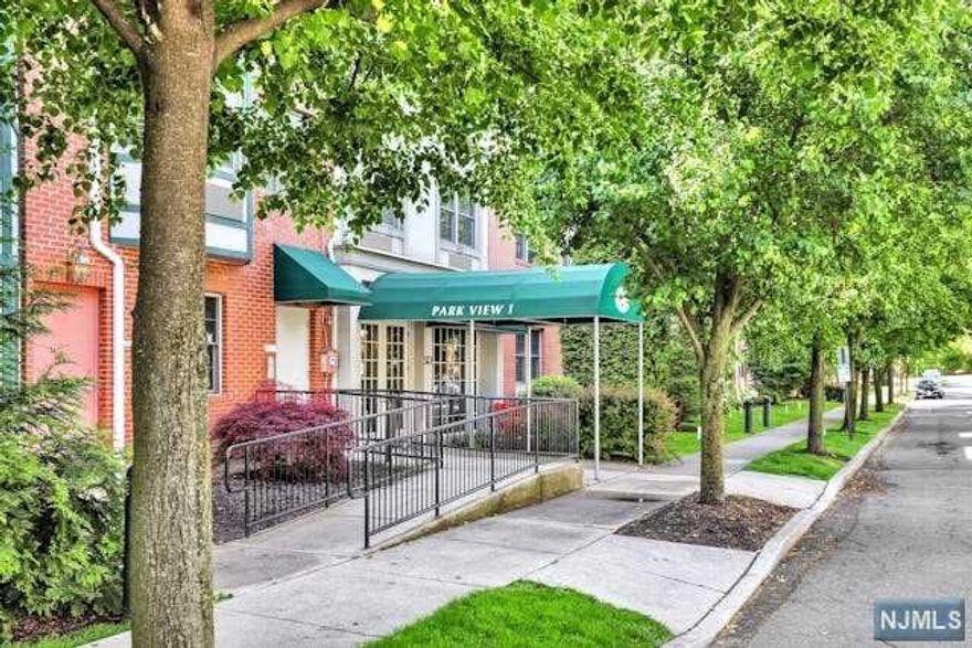 Location! Location! Location! Close to George Washing Bridge and Overpack County Park! This very bright and spacious condo in Park View now available for 2Full Good sized Bedroom, 2Full Bathroom, W/D in Unit, two assigned covered parking space including rental. This Modern elevator building well maintained and Doorman, Gym, Community Rm,stainless steel appliances, and granite counters. NYC bus just on the corner and easy access to major highway. Don't miss out!