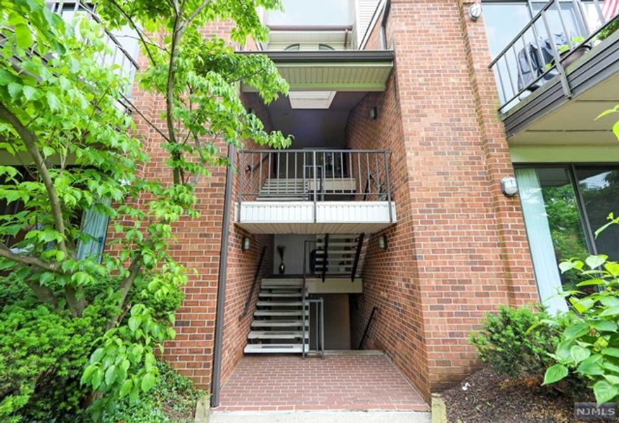 *** OPEN HOUSE FOR 6/12 HAS BEEN CANCELLED *** Come see this bright and spacious 2 bedroom unit in Glenpointe! This fully updated unit has wood floors throughout! The eat in kitchen has stainless appliances with granite countertops with a separate dining area. The living room has high ceilings, a wood burning fireplace and access to your own private patio. The master bedroom has high ceilings along with 2 large closets and a master bathroom with jetted tub. Laundry in the unit as well! Glenpointe is a gated community with easy access to NYC. Tons of amenities in this association, including an outdoor pool, tennis courts and clubhouse. Schedule your private viewing today! *** OPEN HOUSE FOR 6/12 HAS BEEN CANCELLED ***
