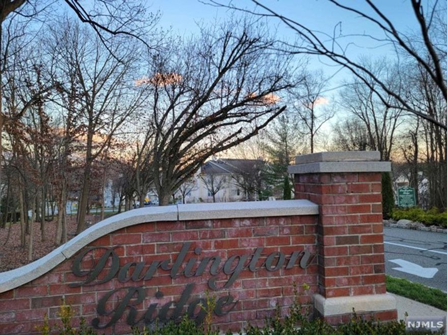 Welcome to this beautiful first floor end unit in Darlington Ridge! This unit has an open floor plan, spacious rooms, and a patio for your enjoyment. You will also get to enjoy the amenities of Darlington Ridge which includes a pool, tennis courts, a playground and clubhouse! Cats are welcome and Tenant to pay all utilities.