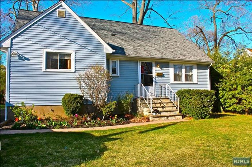 Spacious rental with lots of closets. 4 bedrooms, 2 full baths, large eat in kitchen. Private yard. Credit check required, interview and tenants insurance. Tenant responsible for first $150 repairs, snow removal and lawn maintenance. (Please note: Pictures are from prior tenant.)