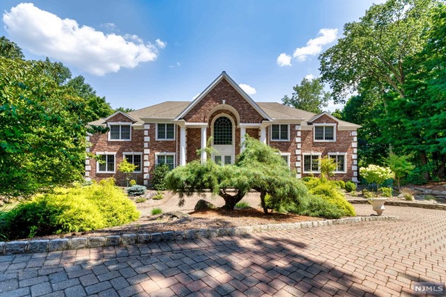 878 Ridge View Way, Franklin Lakes, New Jersey - 6 Bedrooms  
6 Bathrooms  
14 Rooms - 