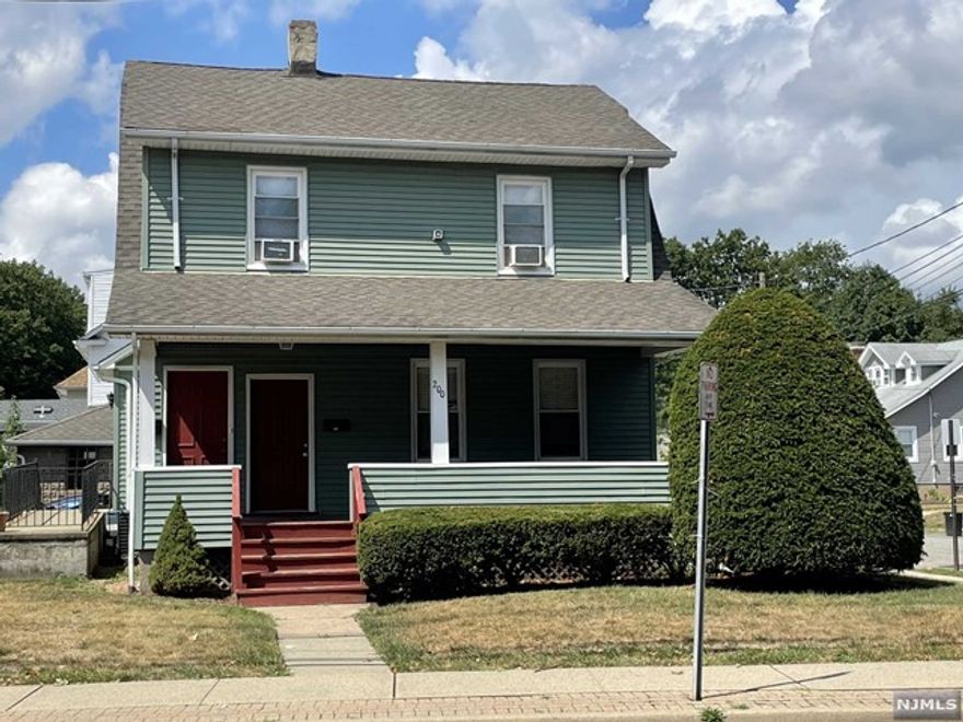 RARE FIRST FLOOR ONE BEDROOM APARTMENT LOCATED WITHIN WALKING DISTANCE TO CENTER OF TOWN, NJ TRANSIT, SHOPS, RESTAURANTS, HOUSES OF WORSHIP, PARKS! VERY NICELY APPOINTED WITH HARDWOOD LAMINATE FLOORS, CENTRAL AIR, STAINLESS APPLIANCES, NICE SIZED EAT IN KITCHEN, LIVING ROOM AND BEDROOM. LAUNDRY H/U IN BASEMENT & STORAGE IN BASEMENT. TWO OFF STREET PARKING SPOTS ARE INCLUDED AS WELL.