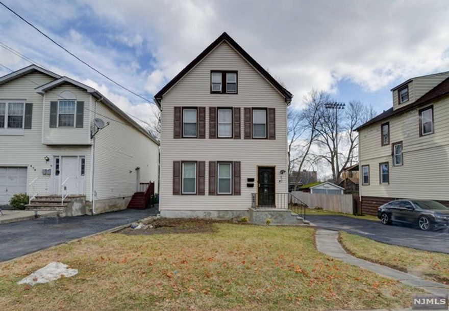 Newly renovated 1st floor unit. Exceptional kitchen, cabinets, granite counter top with tile finishing. Stainless appliances, Stove, Microwave, Refrigerator, bamboo flooring, beautiful bathroom with ceramic. Everything brand new and available immediately. Parking for 1 car, no pets, security system, motion lights, and smart home capability.