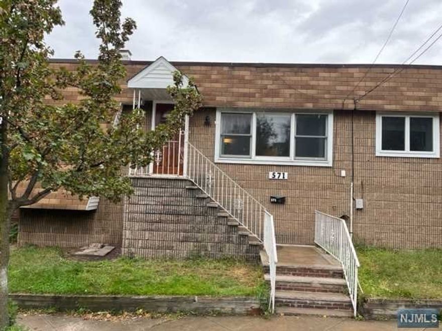 Conveniently located house on Broad Ave boasts very spacious large living area with recessed lighting fixtures, large kitchen with big dining and extra bonus room -- office/den. Entire house is newly painted and hardwood floor thorough out. Separate washer/dryer room with storage area. Plenty of street parking spaces.