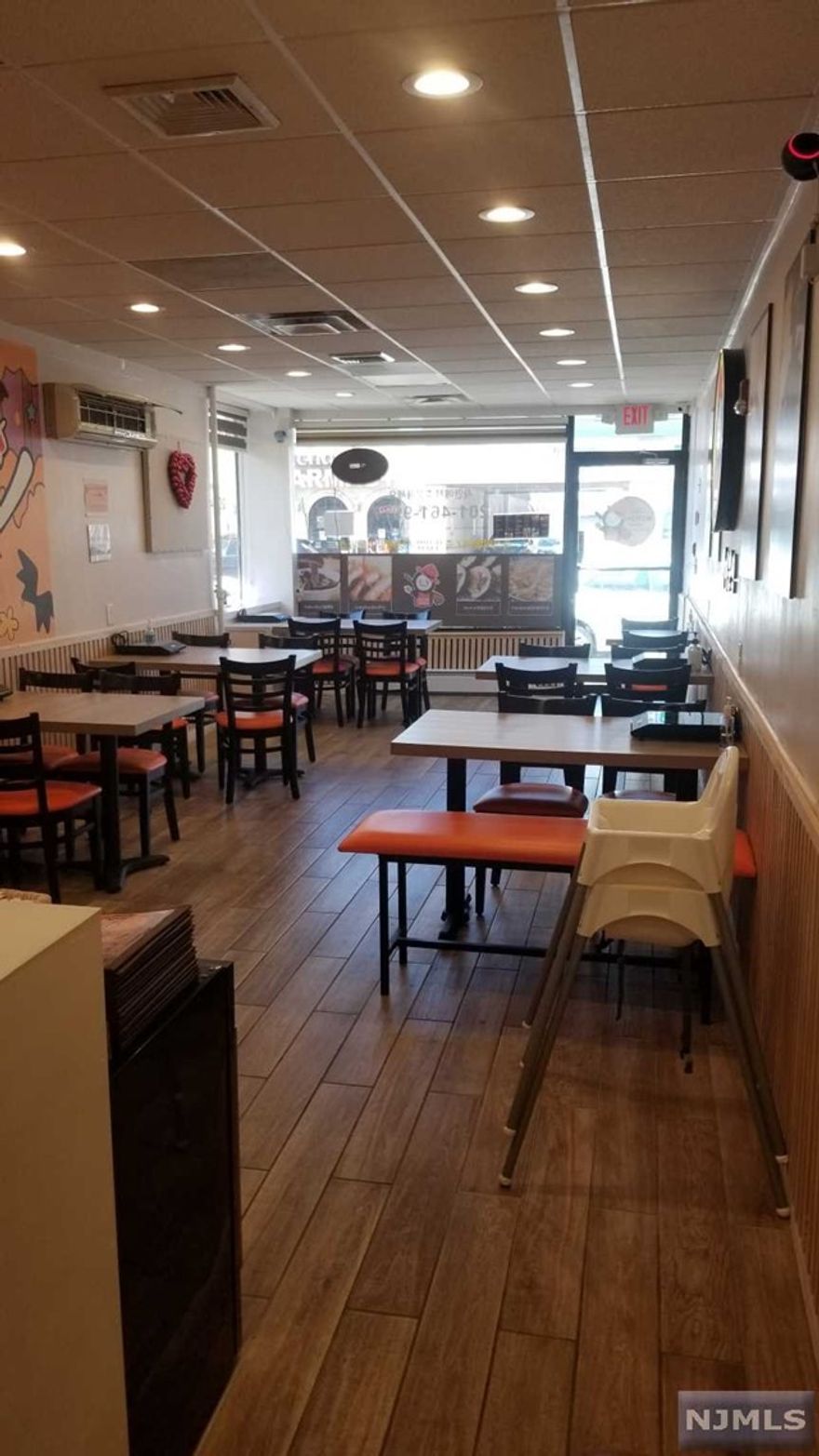 Priced-to-sell. Well established and thriving Korean Restaurant located in heart of Palisades Park. Fully new kitchen, equipment and renovated about 6months ago. New refrigerator, gas range, fixtures and furniture ready for turnkey takeover. For serious, buyer, seller will disclose sales figures for sales verification. Seller will also go through extensive training to pass down cooking recipe to the buyer.