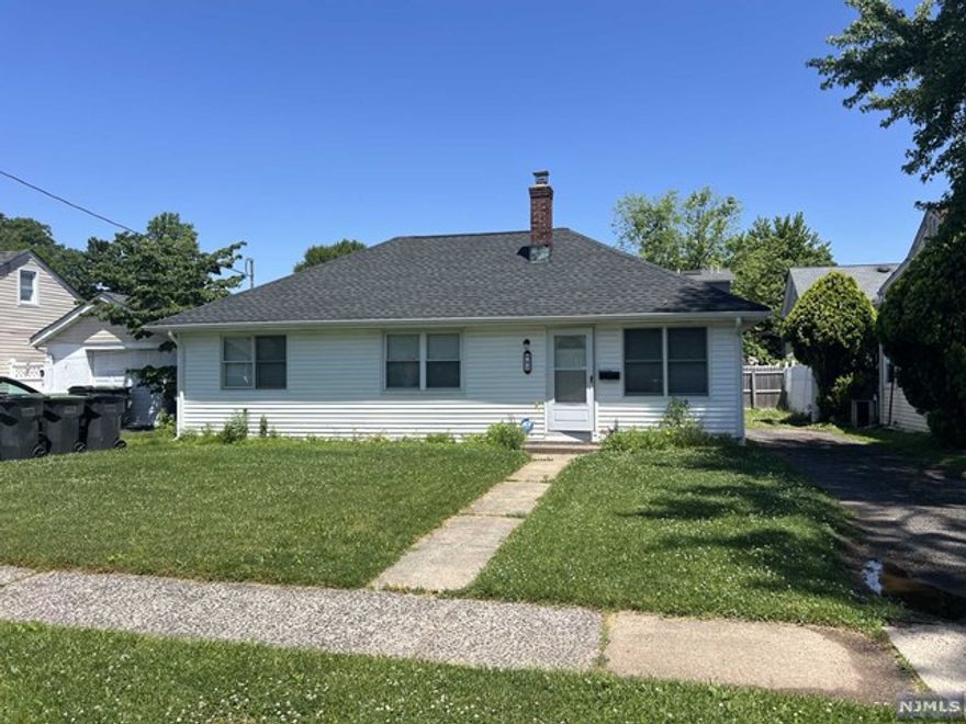 Lovely Ranch on quiet street in great neighborhood. Hardwood floors throughout. 3 Bedrooms with newly updated full bathroom. Newer washer/dryer. Private Backyard to enjoy! Tenant responsible for lawn and snow removal. Credit check and interview required. No Pets.