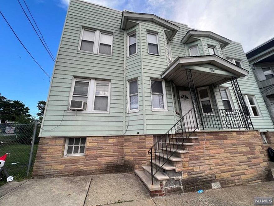 Located within a close proximity to mass transit and shopping centers, clean and cozy 1 bedroom apartment on the first floor featuring a living room, kitchen, 1 bedroom and full bathroom. Requirements: lease application, proof of income & employment or proof of funds, credit check, interview and personal references. Due at lease signing is first month's rent, 1.5 month security dep, 1 month broker fee. No pets please. Street parking only.