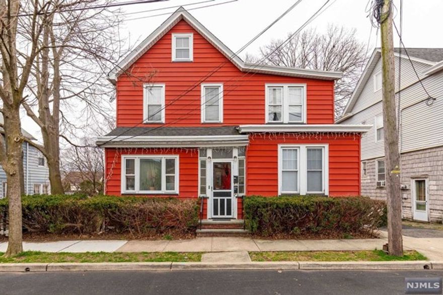 Cozy one bedroom unit on the second floor, offering living room, kitchen, bedroom, bath, office & access to attic for storage. Freshly painted, newer fridge,stove & carpeting. Tenant pays all utilities. No pets. No laundry. street parking only.