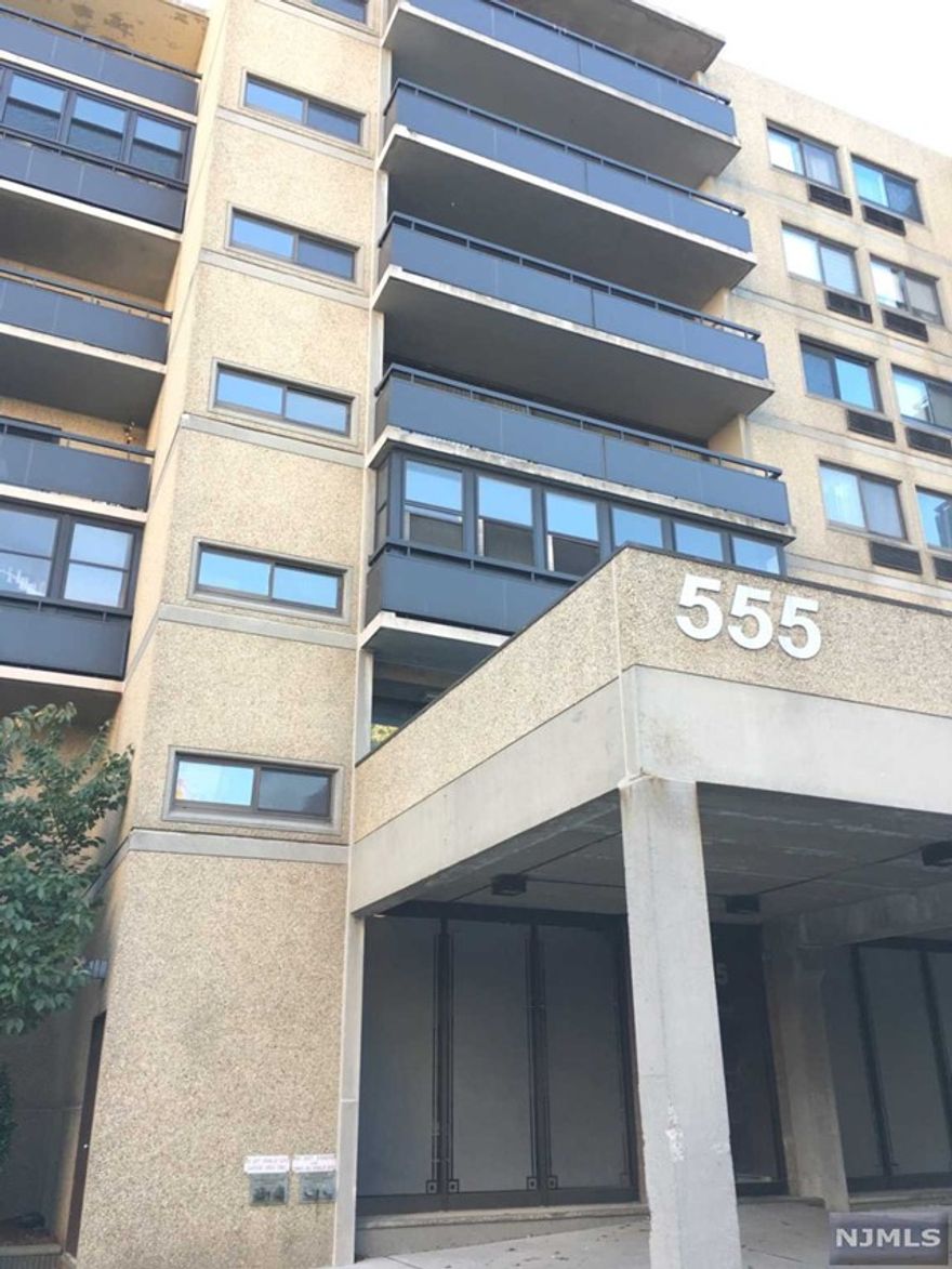 Great location in the center of town, 2 min walk to NYC bus stop. Renovated apartment with beautiful south-east view, bright and lots of light. This unit showcases a large bedroom, living room, dining room along with plenty of closets and a large 20' x 6' terrace, hardwood floor thoughtout, solid-wood kitchen cabinets, high-efficiency (heat pump) A/C-heating wall units. Hot/cold water and one assigned parking are included. Washer & dryer on the same floor.