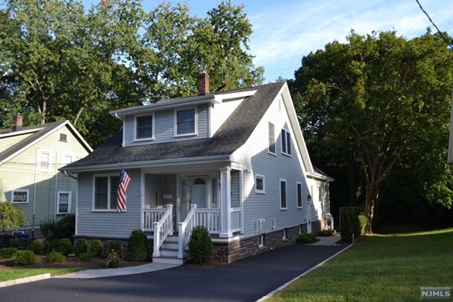 COME AND INSPECT THIS RECENTLY RENOVATED (2) BEDROOM APARTMENT IN CHARMING COLONIAL STYLE HOME LOCATED ON A QUIET RESIDENTIAL STREET. THIS CUTE & COZY APARTMENT FEATURES: LR, MODERN KITCHEN WITH GRANITE COUNTER TOPS AND NEWER APPLIANCES, (2) BEDROOMS, UPGRADED FLOORING!, UPDATED BATH(SOT). CENTRAL A/C, OFF STREET PARKING FOR ONE (1) VEHICLE ONLY! A PLEASURE TO SHOW. NO SMOKING, NO PETS-NO EXCEPTIONS! LANDLORD WILL PROVIDE LAWN CARE. SNOW REMOVAL TO BE SHARED RESPONSIBILITY TENANT/LANDLORD. UTILITIES PAID BY TENANT (HEAT, GAS & ELECTRIC). LANDLORD PAYS FOR WATER ONLY! NO WASHER/DRYER OR FACILITIES FOR SAME! FULL RENTAL APPLICATION, CREDIT REPORT AND LL INTERVIEW REQUIRED. COVID-19 HHR CAN BE FOUND IN ASSOCIATED DOCS. TENANT DOES NOT HAVE USE OF YARD. SHORT WALK TO BROOKSIDE PARK.