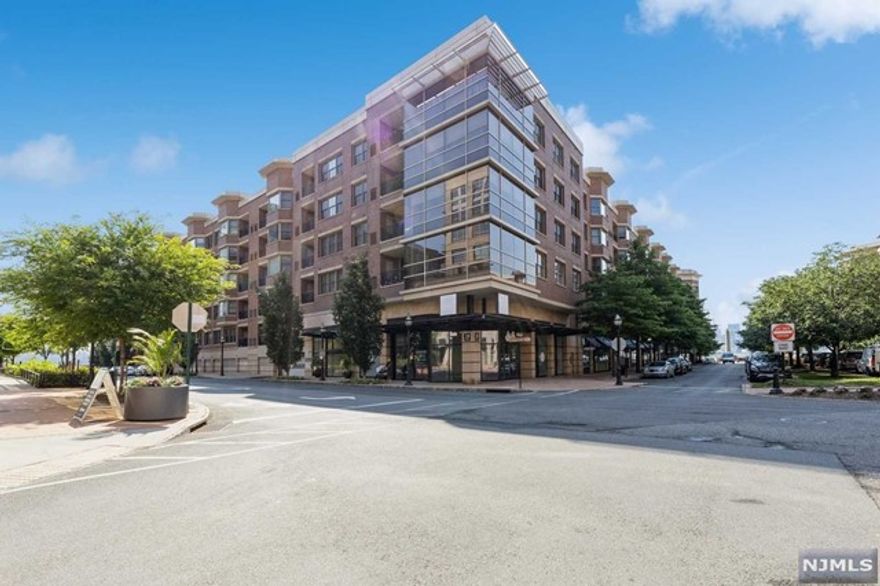 Come see this stunning, sunlit, and generously-sized 3/4 bedroom apartment spanning approximately 1,800 square feet situated on the third floor of the prestigious Grand View complex. Boasting hardwood floors throughout, this apartment features a modern eat-in kitchen equipped with high-end stainless steel appliances that seamlessly opens into the living room. The fourth bedroom offers versatility as a den, office, or family room. The spacious master bedroom includes a walk-in closet and a luxurious master bath, complemented by two additional sizable bedrooms and another full bath. The building, along with its interior, has undergone a major renovation, offering amenities such as a pool, gym, doorman services, shops, and convenient proximity to the NY Ferry and NY Transit. This is a must-see property that truly warrants appreciation!