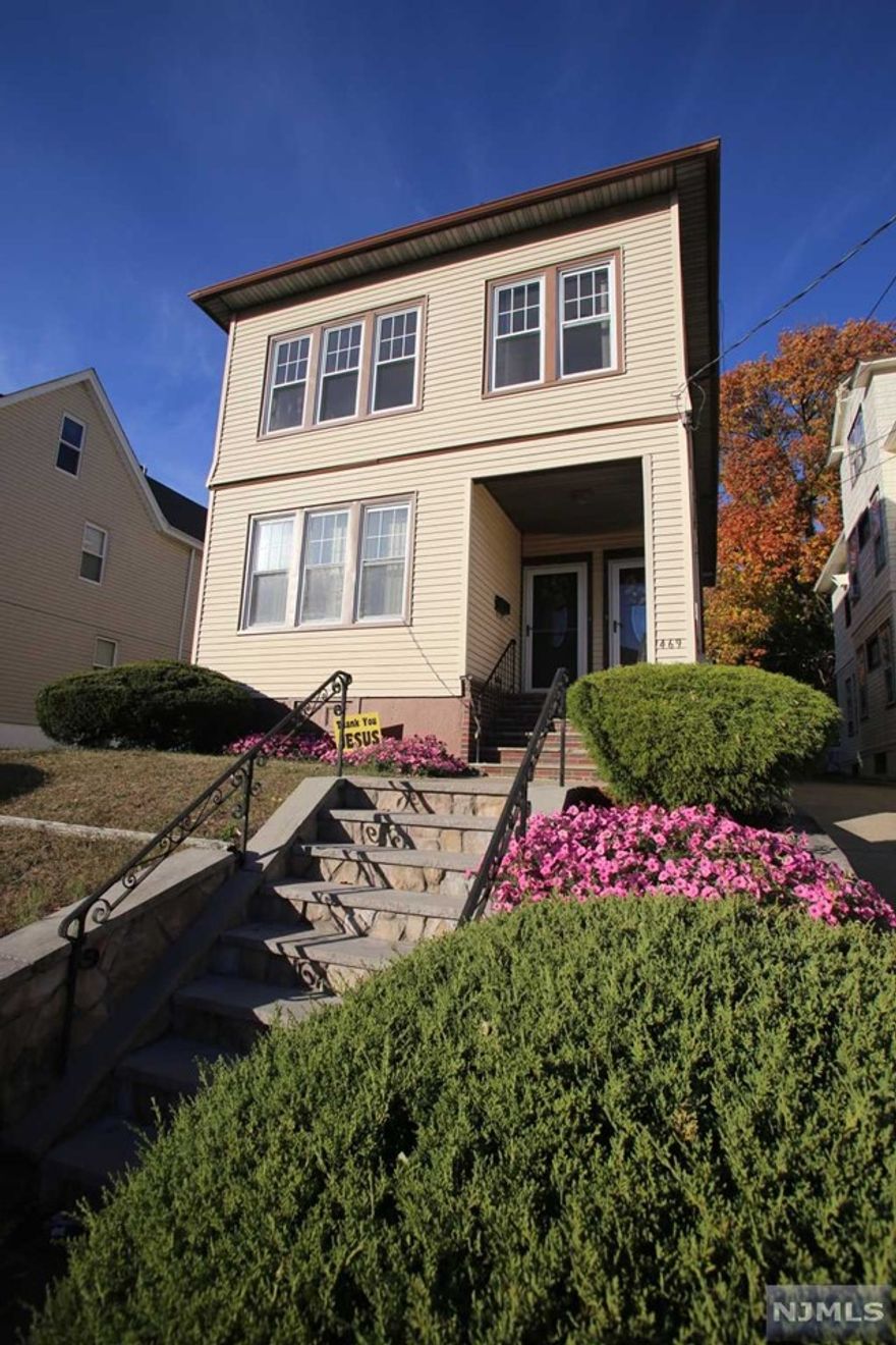 Large, spacious 2 bedroom apartment on second floor. Bonus room can be office or playroom. Large living room and dining room with inlaid wood floors. 2 bedrooms and full bathroom and brand new white eat in kitchen with stainless appliances. Front and side entrances. Parking on street. No pets or smoking. Landlord requires credit score over 700, interview, credit report, and copy of pay stubs. No add'l storage. No laundry on site.