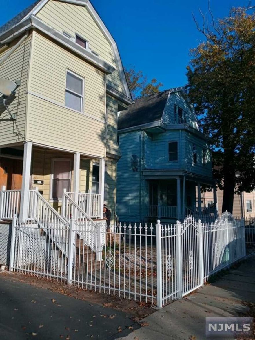 Updated First floor unit with 2 great size bedroom, Living room, Dining room, Kitchen and Full bath, washer/dryer hook up in the unit