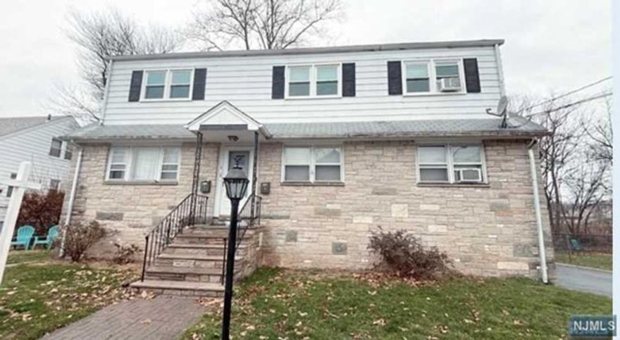 ALL UTILITIES INCLUDED!!!! WELCOME TO BLOOMFIELD WITH THIS SPACIOUS 3 BEDROOM APARTMENT. THIS UNIT OFFERS A LARGE LIVING ROOM, DINING ROOM, SPACIOUS KITCHEN, AND 3 BEDROOMS, HARDWOOD FLOORS THROUGHOUT. THIS HOME HAS SO MUCH TO OFFER AND IS LOCATED CLOSE TO THE HEART OF TOWN, SCHOOLS, PARKS, SHOPPING, DINING, CLOSE TO MAJOR HIGHWAYS. MINUTES TO SETON HALL COLLEGE OF NURSING. WALKING DISTANCE TO PULASKI AND LION GATE PARK. YOU WILL SURELY LOVE TO CALL THIS HOME! AVAILABLE 7/1. NO SMOKING ON PREMISES. STREET PARKING. OWNER REQUIRES TENANT APPLICATION, CREDIT / BACKGROUND CHECK, AND PROOF OF INCOME. SCHEDULE YOUR SHOWING TODAY!