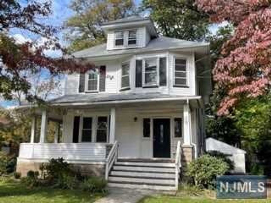 A beautifully renovated 2nd floor 2-bedroom apartment located on a quiet, tree-lined street just minutes away from the vibrant downtown shopping center, bus and train. Wood flooring. Tastefully updated kitchen and bathroom. Plus a nicely-finished 3rd floor bonus room for use as office, playroom, storage, etc. Separate utilities. No pets. Tenant responsible for snow removal. No smoking inside the unit or on the property. 3rd floor cannot be used as a bedroom/sleeping quarters.