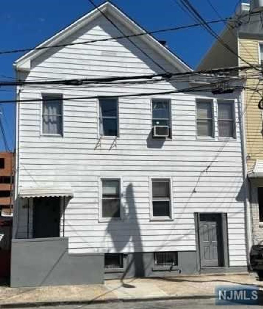 Welcome home to this beautiful renovated apartment 2BR & 1BA, located in the heart of the Ironbound and minutes away from Newark Penn Station. Clean, stylish, and modern unit perfect for you and your family.