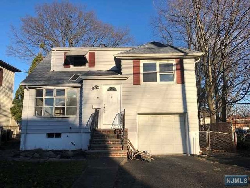 Beautiful light and bright home with hardwood floors throughout the main level. The main floor offers a living room, dining room, kitchen, family room. Second floor has 2 bedrooms, full bath and 3rd bedroom is a few steps up. The lower level offers full bath, room with exit to fenced back yard, garage. Basement is finished with recreation room, laundry room, utilities. Tenant is responsible for all utilities (gas, water, electric), snow removal, lawn maintenance and first $150 of all repairs. Credit check, interview and tenant's insurance is required.