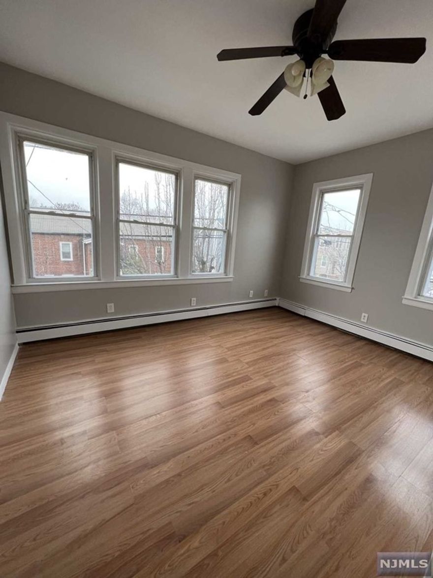 Newly renovated 3 bedroom/1 bath apartment located on the 2nd floor of a two family home near the town's center. Unit has a nice, updated kitchen w/stainless steel appliances and granite countertops. 1 month broker fee due by tenant. Available ASAP. Credit/background check required.