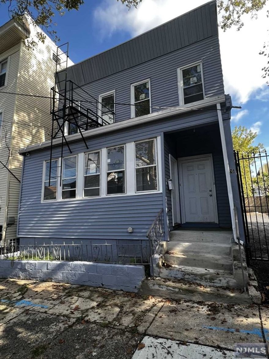 Welcome home to this Beautiful completely new renovation Studio/1 bedroom apartment with a nice size kitchen with plenty of storage and 1 parking spot. You'll have Access to the backyard and coin operated washer/dryer in the basement. Close to all major highways, shopping centers and transportation. There's also a closed off porch area for extra space to hangout & entertain. Vacant, easy to show and ready to be your new home.