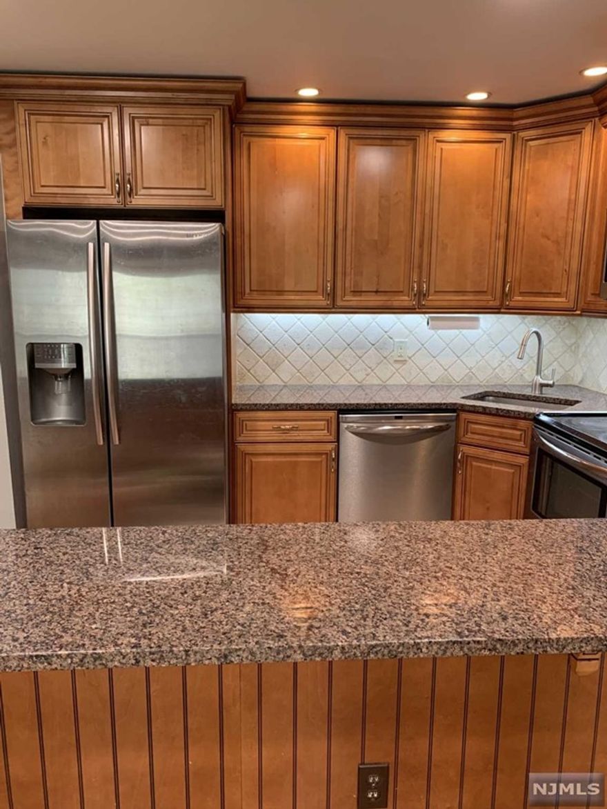 Welcome to 805 River Renaissance! This 2 bedroom condo has two floors and two car garage. The first level an open floor plan with living/dining combined. The kitchen has been updated with newer cabinets, granite counters and stainless steel appliances. There is one bedroom with a walk in closet, a full bath, and full size washer/dryer on this floor. The second floor has a second bedroom (primary) with a full bathroom attached. Other features include hardwood floors throughout, recessed lights, wood burning fireplace, and covered balcony. There's plenty of storage space in the tandem 2 car garage which has inside access. Tenant pays 1 month realtor fee, first month rent, and 1.5 month security. Homeowners association doesn't allow pets and minimum 18 month lease. Earliest available 8/15/22 for move in. Schedule your private tour today!