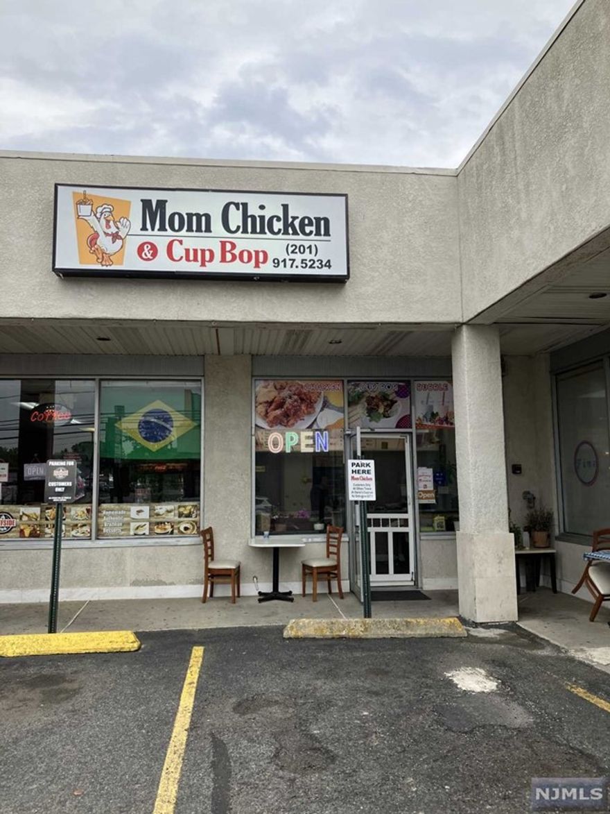 best location in cliffside park anyone wants to have open up restaurant all the equipment r there if u have a good idea owner has Korean chicken wing business