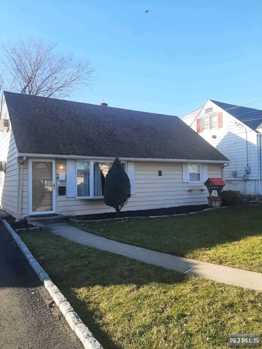 Move into all renovated home in heart of Rochelle Park. New stainless steel appliances, New floor, and updated bathroom.There are 2 bedroom on the first floor and 2 bedroom upstairs. Living room, EI kitchen, family room and laundry room. Close to NY transportation, shops, and restaurants.Tenants are responsible for all utilities and snow removal. Credit check check and interview required.