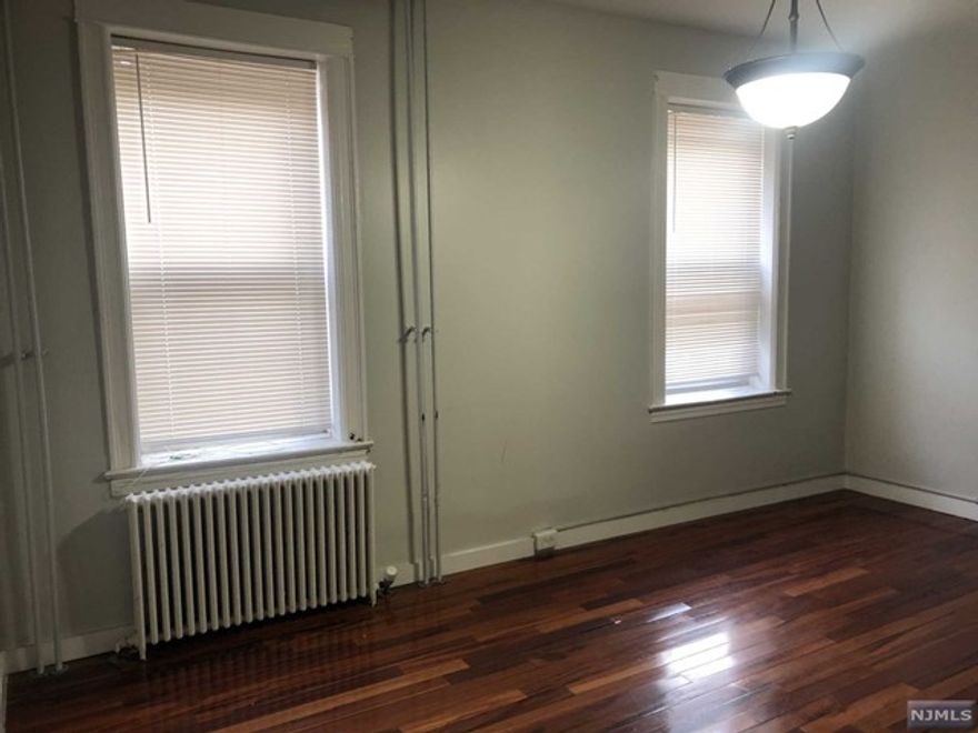 ONE BEDROOM APARTMENT FOR RENT. LIVING ROOM, KITCHEN, FULL BATH, BEDROOM. AVAILABLE DECEMBER 1. HEAT AND COLD WATER INCLUED. COIN LAUNDRYMAT IS AVAILABE NEXT DOOR. CONVIENTENT LOCATED TO SCHOOLS, SHOPS, LAUNDRY MAT. BUS STOPS TO NEW YORK AND NEW JERSEY ONLY A BLOCK AWAY.
