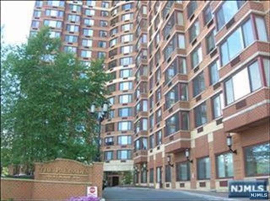 LIVING LUXURY HI-RISE CONDO WITH SPECTCULAR VIEW OF LOW MANHATTAN AND HUDSON RIVER FROM EVERY ROOM. SOUTH,GRANITE COUNTER TOP KITCHEN, HARDWOOD FLOORS,SPACIOUS CLOSET, WASHER AND DRYER IN THE UNIT, 24 HRS CONCIERGE, LIBRARY, FITNESS CENTER, OUTDOOR SWIMMING POOL, CHILDREN'S PLAYROOM. 1 PARKING INDOOR SPACE , CLOSE TO SHOP, WORSHIP, EASY TO ACCESS ALL MAJOR HIGHWAY, MINUTES TO GWB. PLEASE TAKE OFF SHOES WHEN SHOWING.