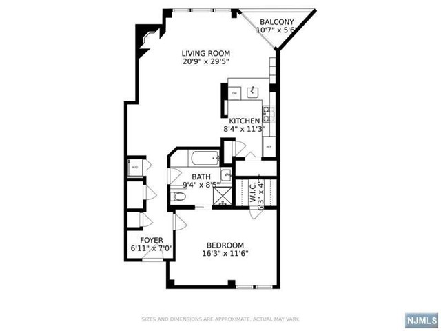 Main image without alt text