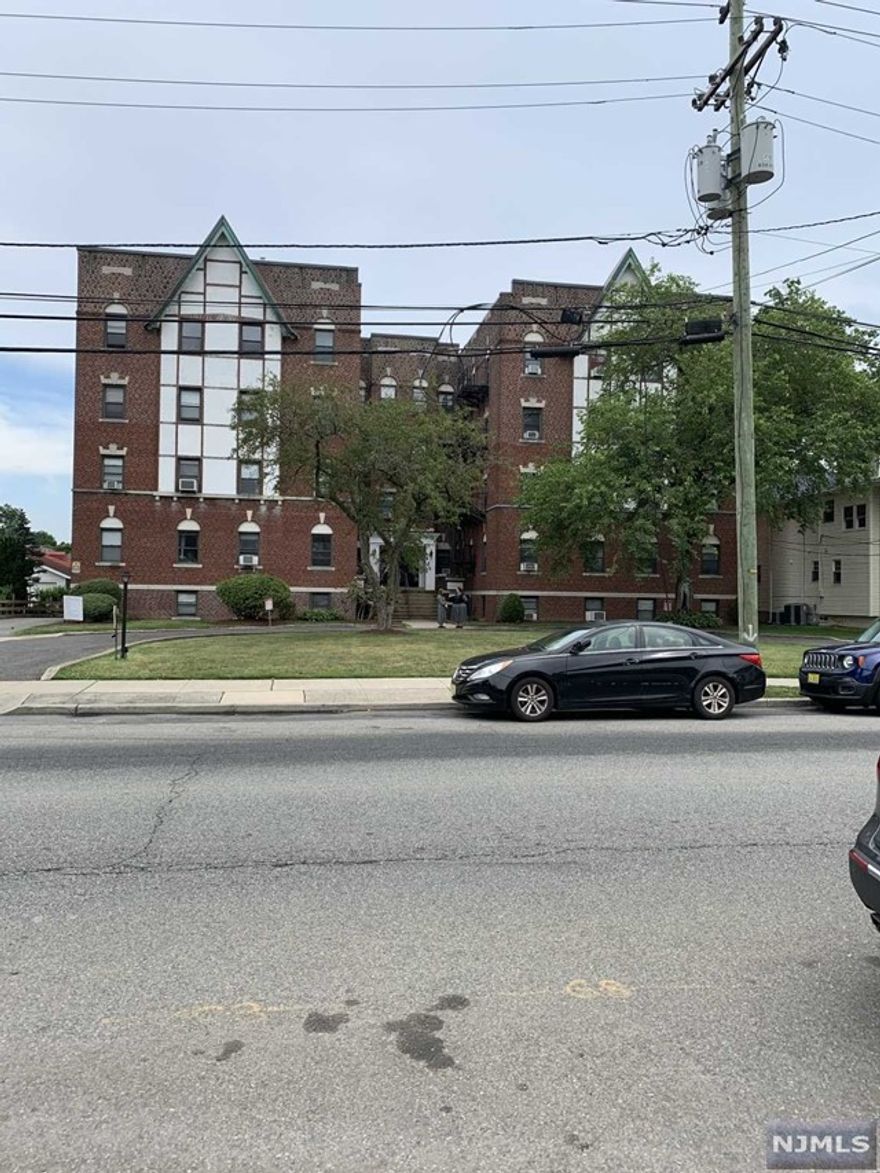 Lovely Passaic Park Condo blocks away from train station. Down street from beautiful park with lake and boat house cafe. Features 1 BD, LR, small EIK, and Full Bath. Hardwood floors, high ceilings, shared laundry facilities in basement. Heat & Hot Water Included. On Street Parking permitted. Cats ok and Small Dogs up to 25 lbs. Very close to Rte 21, Rte 3 and near Lincoln Tunnel toward NYC. Tenant responsible for the first $150 toward any repairs. No smoking anytime inside unit.