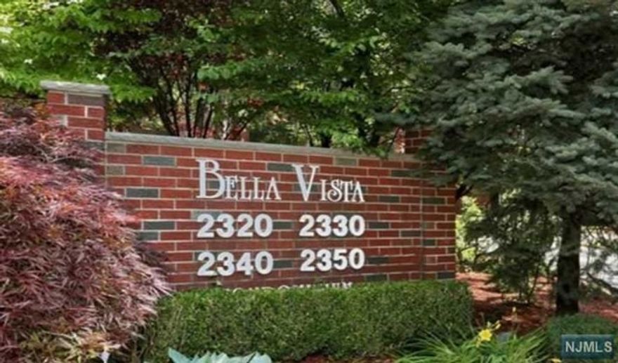 VERY BRIGHT 2BR UNIT ON TOP FLOOR. NICELY UPDATED EIK AND BATHROOM. HEATING, HOT WATER INCLUDED. ONE CAR GARAGE, LAUNDRY IN THE BASEMENT, WALK TO NYC BUS, H-MART, CVS, SHOPPING MALL AND MORE. EASY TO ACCESS ALL MAJOR HWY AND TO GWB. 2 YEAR LEASE PREFERRED. MOVE-IN FEE $75 + REFUNDABLE MOVE IN FEE $350