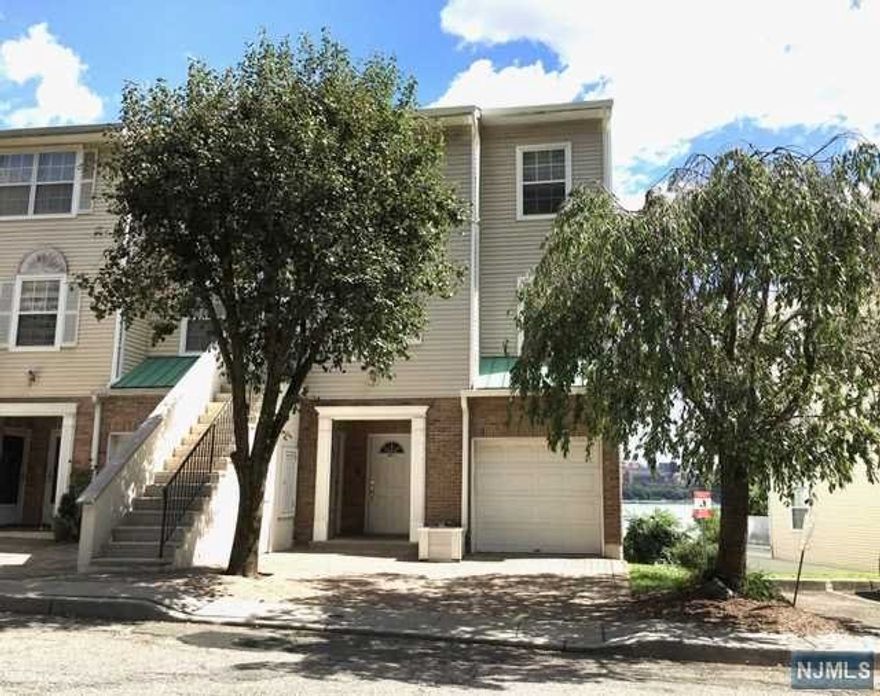 Fantastic 2 bedroom 1 bath apt on the top floor with stunning direct view of The Hudson River and Manhattan Skyline, comes with washer & dryer in unit, one outdoor parking space, outdoor pool with view of New York City. Renter's insurance required.