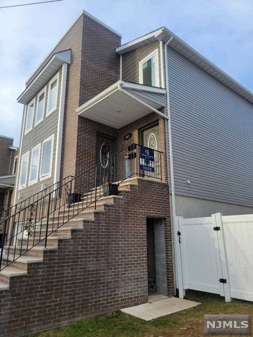 Newer Construction! Beautiful 3 Bedrooms, 2 Baths, Living/Dinning Room, kitchen Combo, Stainless steel appliances, Quartz countertops, 1 parking space in driveway, spacious ground floor as a recreation area, laundry. Tenant pays utilities, shared Backyard.