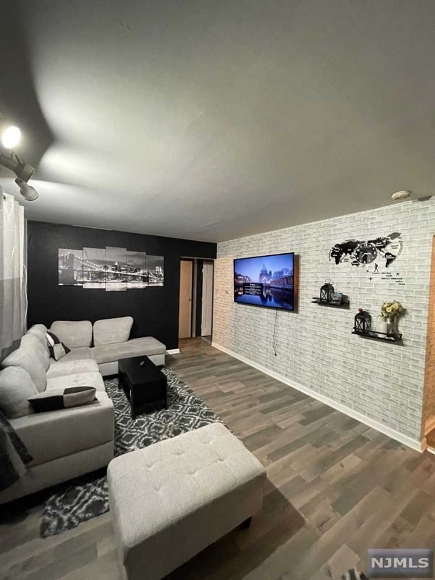 Perfect updated condo for rent close to all major highways and public transportation. This First floor unit offers a over sized bedroom with plenty of closet space, big living room with great flow into the kitchen, and plenty of closets for storage. you also get a balcony, 1 designated parking space, Laundry room in the complex and pool access.