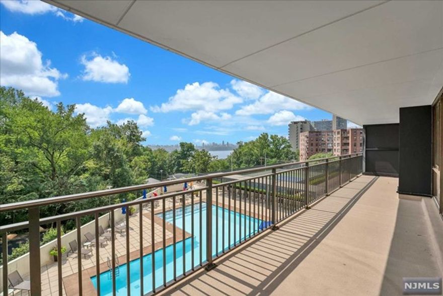 Welcome to The Plaza, the Gold Coasts Finest. This extensively upgraded unit offers the finest details throughout. Offering over 1800 sq feet of living space and over 300 sq ft of terrace this unit provides enough space for ultimate enjoyment as well as relaxation at the same time. Come see why living at The Plaza is luxury at it's finest!!! This is the home you been waiting for!!