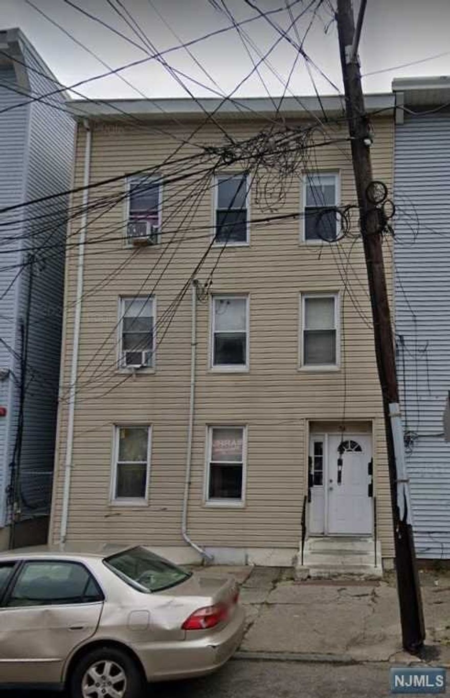 POTENTIAL CASH COW! Excellent Opportunity to own a 5 Unit Building in good condition with separate utilities, fire suppression system, and month to month tenants. All units have 2 bedrooms, living room, kitchen and full bath. Great area conveniently located within seconds of school, shopping and transportation. Current rents under market value, potential for huge rent increases!!