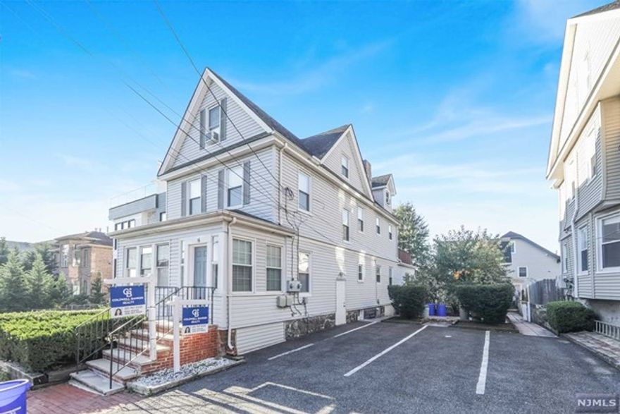 *Landlord will pay fee -Rare bi-level 3 Bedroom - 2 full bathroom home. One of the most exclusive private blocks in New Jersey's premier zip code. Second floor (Level B) Unit. Over 1800sf of living space. When you enter - to the left, there is a very nice sized family room that can easily fit various furniture / couch / coffee table / TV + more. First bedroom is past the hallway. Bdrm is comfortable sized with ample closet space. Can be used as primary room / guest or office room. Full sized Kitchen perfect for entertainment that leads to a massive outdoor deck. Full sized bathroom also on this floor. 2nd floor has 2 large bedrooms which receive a ton of sunlight and another full bathroom. Either can be used as bedroom / office. *Driveway can fit up to 6 cars ! *Free parking only for residents for unit B. *Coin operated Laundry machine basement level. *Shared backyard space.