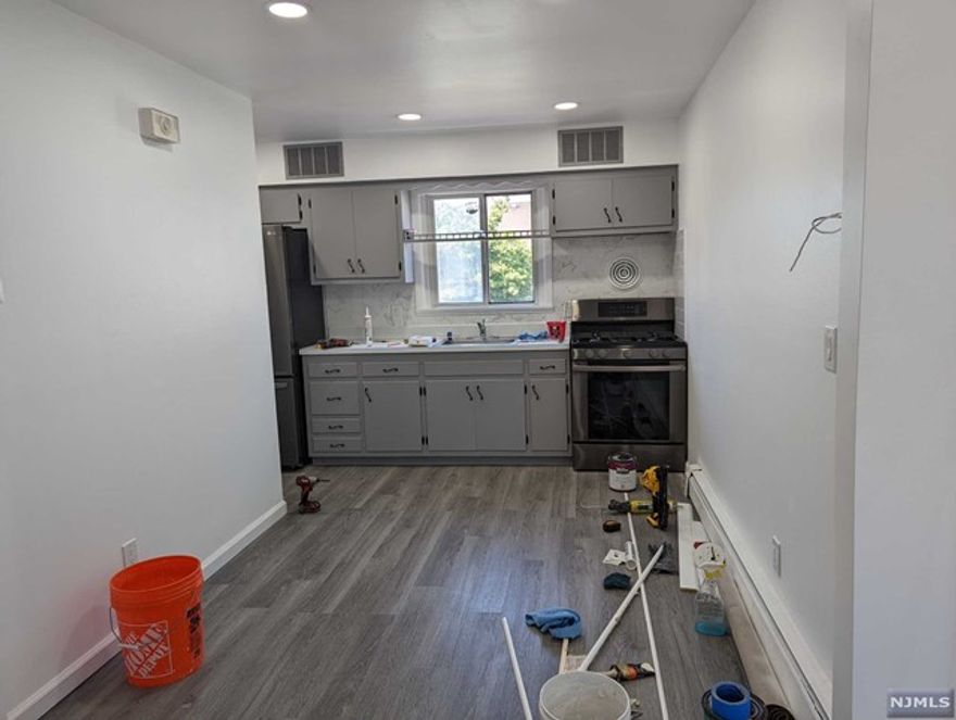 Renovated one bedroom apartment located on a quiet area in Garfield, please book your appointment to view this comfortable unit.