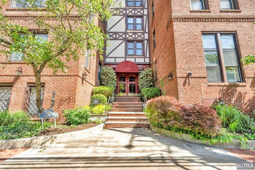 UNIQUE,(ONLY TWO IN THE BUILDING)RENOVATED TOWNHOUSE LOFT STYLE CONDO IN THE HEART OF WALKABLE DOWNTOWN ENGLEWOOD.UNIT HAS 2 SEPARATE ENTRANCES,.IF YOU ENTER FROM THE GRD FLR YOU WILL FIND A SPACIOUS FOYER AND OPEN SPACE TO MAKE THE SPACE YOUR OWN.THERE'S A TUMBLED MARBLE 1/2 BATH,BDRM W/2 DOUBLE CLOSETS,STORAGE,RECESSED LTS. AS YOU WALK UP THE STAIRS TO LOFT AREA,YOU WILL FIND FULL MASTER BATH W/SPA TUB,TUMBLED MARBLE, MODERN KITCHEN WITH GRANITE ISLAND COUNTERTOPS,STAINLESS STEEL APPLIANCES.LAUNDRY IS ON ALL THE FLOORS STARTING ON 2ND FLR,THERE'S A PRIVATE STORAGE ROOM,BIKE STORAGE,RECYCLING/GARBAGE IN BASEMENT.PARKING SPOT IN A SMALL LOT CLOSE BY..WALK TO PUBLIC TRANSPORTATION TO NYC,LIBRARY,PARKS,HOUSES OF WORSHIP AND LOADS OF SHOPPING.PET FRIENDLY BUILDING,UNDER 30 LBS. SOLD AS-IS !! https://jumpvisualtours.com/story/416415/u