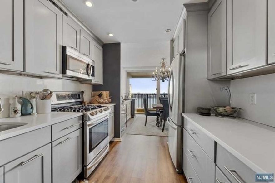 FOR RENT-All Utilities-Bulk Cable/Internet, and 2 parking spots included in rent! BEING OFFERED FURNISHED FOR $3200/month. BEAUTIFULLY UPDATED 2 bedroom/2 bath Duplex at Fort Lee's Horizon House co-op. STUNNING VIEWS of the Hudson, NYC, and Horizon's gardens. Move-in ready with Updated kitchen, Updated baths, Large living room/dining room with wall of windows that opens to a 24' Balcony. Wrap-around floor plan with East & West exposures. Amenities Include: Doorman, Security, Community room, Fitness Rooms, 2 pools, Tennis courts, Children's play areas, and Convenience store. Amenities optional and payable by tenant-pool $191.93/ssn, gym $127.95/yr, tennis $106.63/ssn. Due at signing: 1st month rent, 1.5-month security, 1-month broker fee. Board application fee $350, non-refundable move-in fee $400, and $500 refundable elevator dep, Min gross income required for 4:1 ITD ratio w/o debt $144K ($154k). BOARD APPROVAL REQUIRED. 2 Year Lease Please!