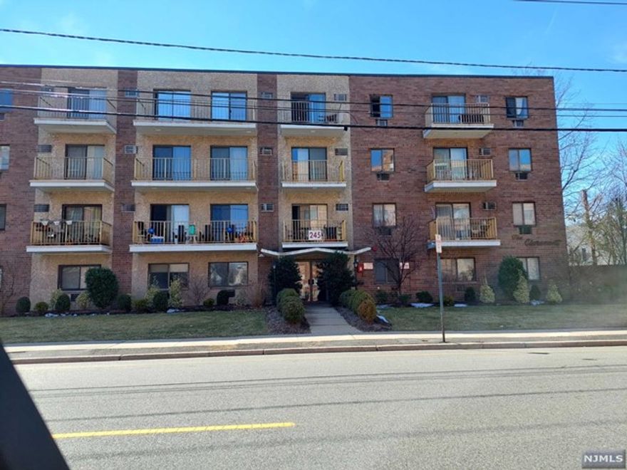 MOVE INTO THIS BEAUTIFUL AND UPDATED CONDOMINIUM IN THE FAIRMOUNT AREA OF HACKENSACK! DETAILED TO PERFECTION AND HAS GRANITE TILE COUNTERTOP, BATHROOM HAS MARBLE FLOORS, AND MUCH MORE! ACCESS TO BALCONY FROM LIVING ROOM. WALKING DISTANCE TO TRAIN AND BUS STATION TO NYC, RESTAURANTS, BARS, AND SHOPS. MINUTES FROM MAJOR SHOPPING MALLS-BERGEN TOWN CENTER, GARDEN STATE PLAZA, RIVER SQUARE AND MAJOR HIGHWAYS. 15 MINUTES DRIVE TO GEORGE WASHINGTON BRIDGE. ASSIGNED OFFTHE STREET PARKING CLOSE TO SCHOOLS.