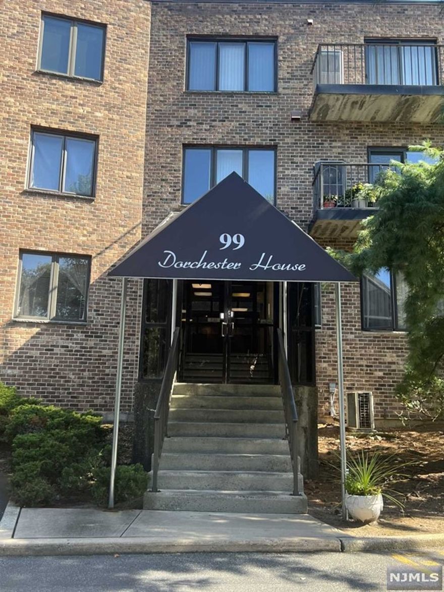 Very Cozy oversized Apartment 1 bedroom 1living room 1kitchen with granite countertop 1 refrigerator dishwasher microwave oven Wash/Dry 1 full bath,1 balcony,2 parking space,Elevator,Closed to any transportations, churches, shopping malls,GWB.NTN Ridgeco Credit check.