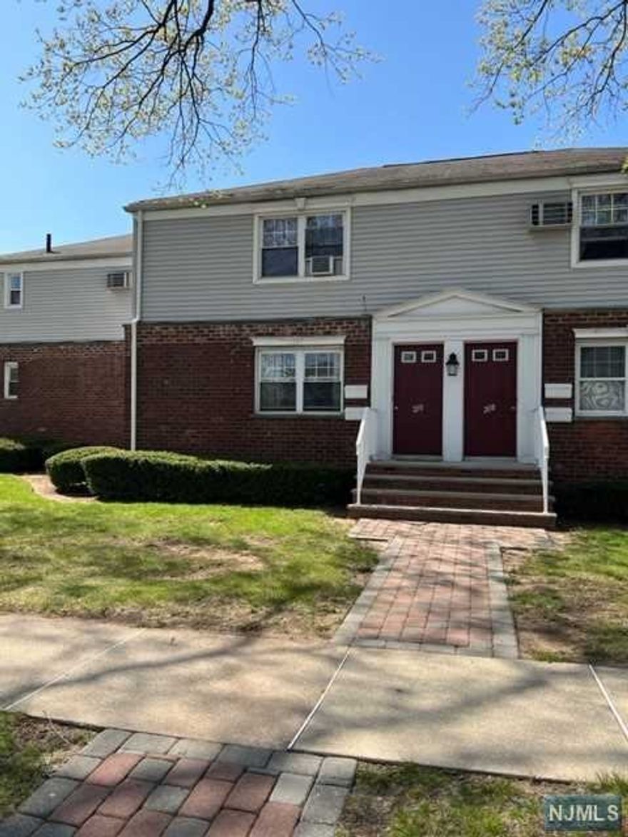 Convenient 1st Floor living in optimal location! 1 bedroom, 1 full bath, kitchen and living room. Maintenance includes hot water, heat, and taxes. Why rent when you can own! Close to parks, public transportation, major highways, top notch restaurants, and shopping.