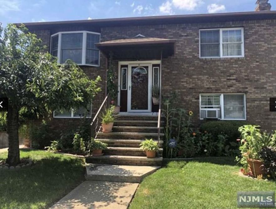 SPACIOUS RENOVATED FIRST FLOOR 1 BEDROOM APARTMENT FOR RENT.APARTMENT FEATURES LARGE EAT IN KITCHEN,LIVING ROOM,LARGE BEDROOM WITH 2 DOUBLE DOORS CLOSETS AND UPDATED FULL BATHROOM.FRESHLY PAINTED ,LOCATED IN GREAT NEIGHBORHOOD CLOSE TO SHOPPING , TRANSPORTATION AND MAJOR HIGHWAYS. SEPARATE UTILITIES,TENANT RESPONSIBLE FOR PAYING HEAT,COOKING GAS AND ELECTRICITY,LANDLORD SUPPLY WATER AND WILL TAKE CARE OF SNOW REMOVAL.NON SMOKING IS PREFERRED. CREDIT CHECK, PAYSTUBS AND INTERVIEW ARE REQUIRED! FEES: 1 month rent, 1.5 security and realtor fee - 1 month