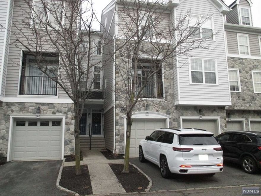 Lovely tri level townhome in desirable Cambridge Crossing. Approx. 1558 sq.ft. Kitchen, LR, DR, Powder Room, Laundry on main level with sliders leading to terrace along with HW floors, Granite Countertops & Gas FP. 2nd level 2 BDRS, 2 Full Baths with a 3rd level loft. Amenities: Gated, Pool, Exercise Room & Club House & 1 Car Attached Garage. Close to NYC Transporation -1 Pet allowed (size limit restriction) with a $200 Non-Refundable Pet Fee.