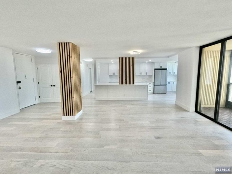 WELCOME TO 300 WINSTON UNIT 2018. FULLY RENOVATED (1644 sq ft) UNIT, THIS 2 BEDROOM/ 2 FULL BATH UNIT HAS STUNNING PARTIAL VIEWS ON DOWNTOWN MANHATTAN AND SUNSETS. OPEN CONCEPT KITCHEN, HARDWOOD FLOORS, FRESH MODERN KITCHEN WITH CUSTOM BUILT CABINETRY AND BEAUTIFUL QUARTZ COUNTERTOPS, ALL NEW STAINLESS-STEEL APPLIANCES.CONTEMPORARY DESSIGN THROUGHOUT THE BATHROOMS OFFER A SENSE OF STYLE AND COMFORT. THE LUXURY BUILDING OFFERS GREAT AMENITIES, INCLUDED IN THE MONTHLY MAINTENANCE: LARGE STORAGE ROOM ON THE SAME FLOOR, OUTDOOR POOLS, TENNIS AND BASKETBALL COURTS, CHILDREN'S PLAYGROUND AND INDOOR PLAYROOM, ETC. PARKING IS AT ADDITIONAL $75 INDOOR, $58 OUTDOOR AND $125 FOR TANDEM PER MONTH. THE BUILDING IS CONVENIENTLY LOCATED NEAR ALL BRIDGES AND TUNNELS, FERRIES, AND BUSES TO NYC. DONT MISS OUT ON THIS GEM!