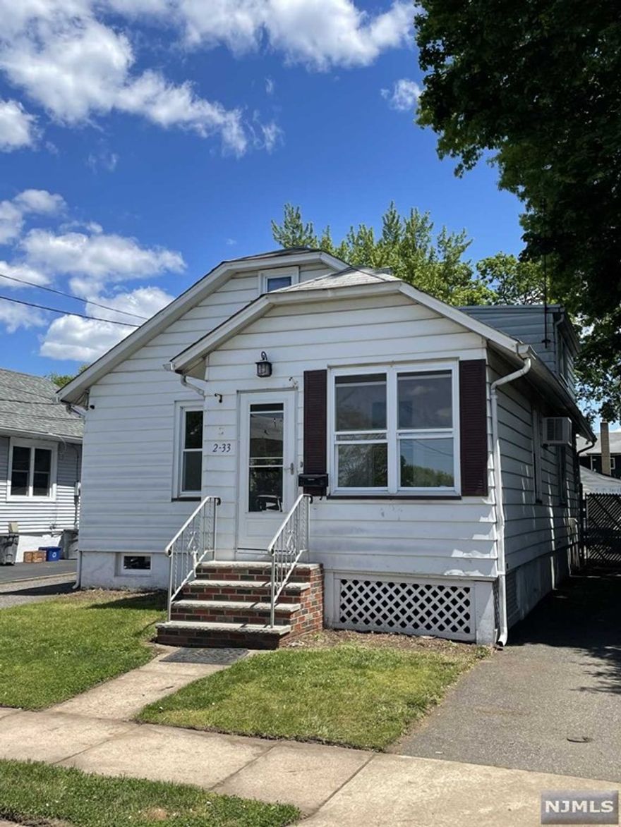 SPECIOUS 3 BEDROOMS,1 BATH CAPE COD LOCATED ON QUITE STREET OF FAIR LAWN. FRESHLY REFINISHED FLOORS,WASHER & DRYER IN THE BASEMENT.DRIVEWAY ON THE LEFT SIDE OF THE HOUSE FOR THE TENANT'S USE.SMALL DOGS UNDER 15LB ALLOWED.CLOSE TO LOCAL AND NYC TRANSPORTATION.TENANT IS RESPONSIBLE FOR PAYING FOR UTILITIES AND WATER.PROOF OF INCOME AND GOOD CREDIT REQUIRED.