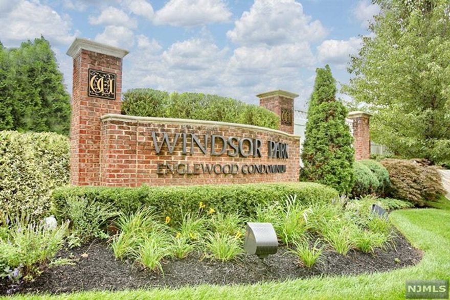 Welcome to this 2 bedroom 2 bath condo in Windsor Park with an open floor plan. The spacious living room opens to a terrace perfect for enjoying the outside The modern open plan kitchen is equipped with stainless steel appliance(refrigerator is brand new), wood cabinetry, granite counter tops and an island that opens to the living and dining rooms. The primary bedroom features a walk in closet, dual vanities, a jacuzzi and a glass enclosed shower in the bathroom. The 2nd bedroom is spacious with 2 windows. A hallway bathroom and laundry room complete this home. Take advantage of the beautiful clubhouse featuring a gym, game room, entertainment space with a fireplace and a kitchen. A cute walk over bridge takes you to Panera. Conviently located to NY and public transportation. CAC 2023