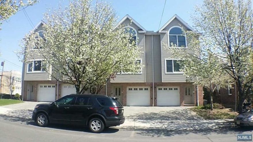 Young and beautiful quadra-plex townhouse South unit with extra bonus Manhattan skyline view from 2nd floor. Bright all day with extra windows on south side. All S/S appliances with newer washer/dryer combo. Everything is in short walking distance including: Three NJ Transit express bus lines (159X, 159R, 156R) to NYC (approx. 30 min to NYC Bus Terminal), public/private schools, library, and a mega-sized supermarket (CVS, Food Bazar). 5-10 min drive to Target, Whole Foods. Self managed complex paying 1/4 master insurance each ($801.05/y paid thru May 2024). Recently fully renovated common area with fence and paver. Two extra guest parking available for overnight resident, shared equally with 4 units. *** Pleasure to show. ***
