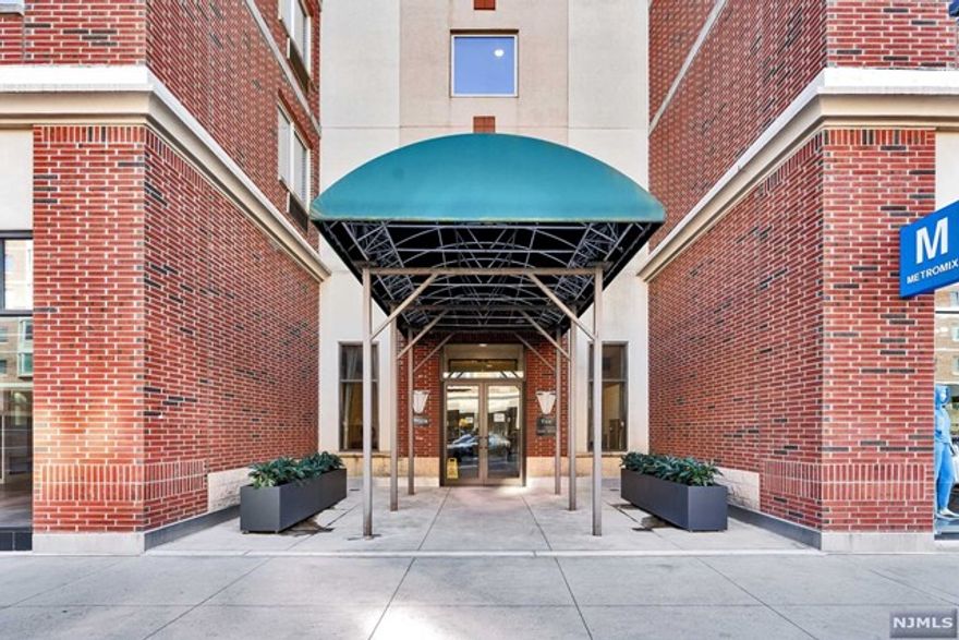 Welcome to City Place along the Hudson River! This one bedroom unit features a Modern Kitchen with Cherry Wood Cabinets, Stainless Steel Appliances and Granite Countertops, Large Living Room with Hardwood Flooring, a Large Bedroom with a Custom Closet and Hardwood Flooring, a Large Bath, and a Washer and Dryer. All this in a secure building. Covered Parking is included. Walk outside the building and enjoy the wonderful stores or go out to Eat! No car necessary, A Commuters dream with a quick walk to NYC buses and NY Waterway Shuttle stops. No Pets. Call for an appointment, these units do not stay on the market.